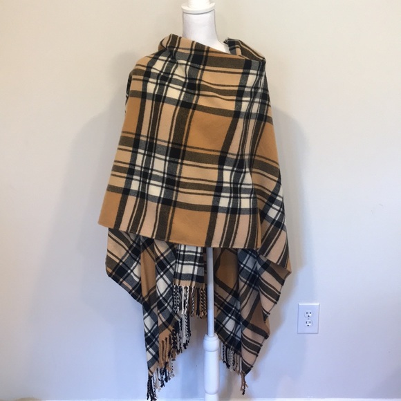 NWOT designer inspired super warm wrap - Picture 2 of 6